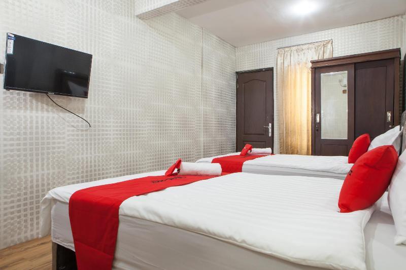 Reddoorz Near Pelabuhan Tanjung Perak 2 Surabaya Otel Dış mekan fotoğraf