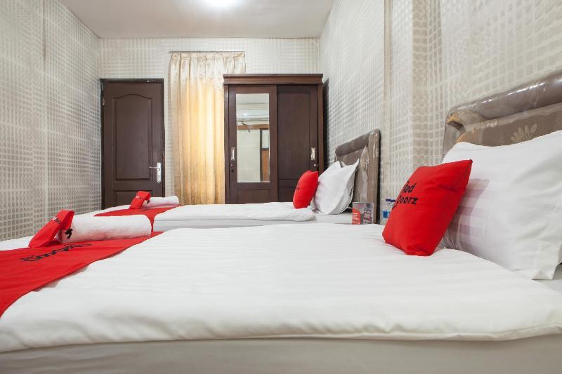 Reddoorz Near Pelabuhan Tanjung Perak 2 Surabaya Otel Dış mekan fotoğraf