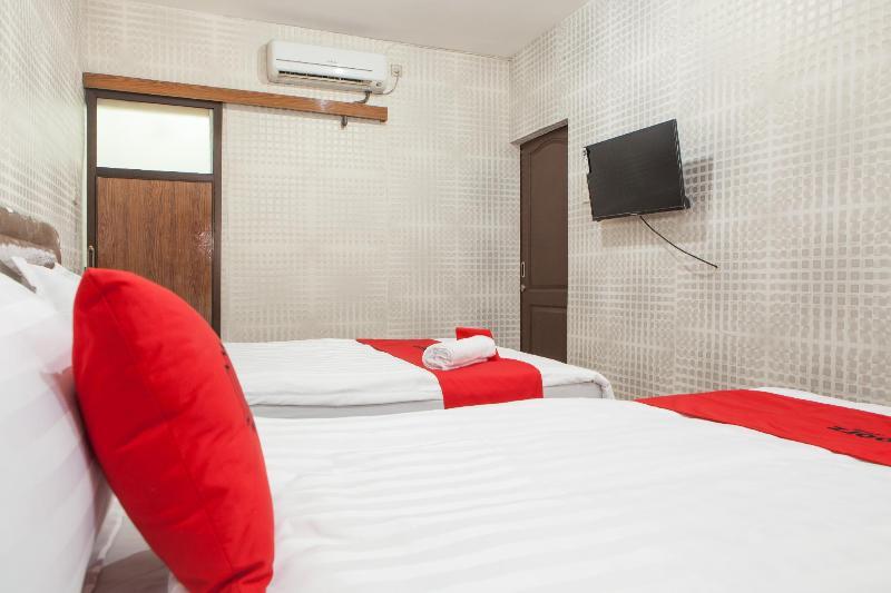 Reddoorz Near Pelabuhan Tanjung Perak 2 Surabaya Otel Dış mekan fotoğraf