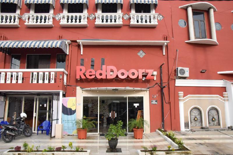 Reddoorz Near Pelabuhan Tanjung Perak 2 Surabaya Otel Dış mekan fotoğraf